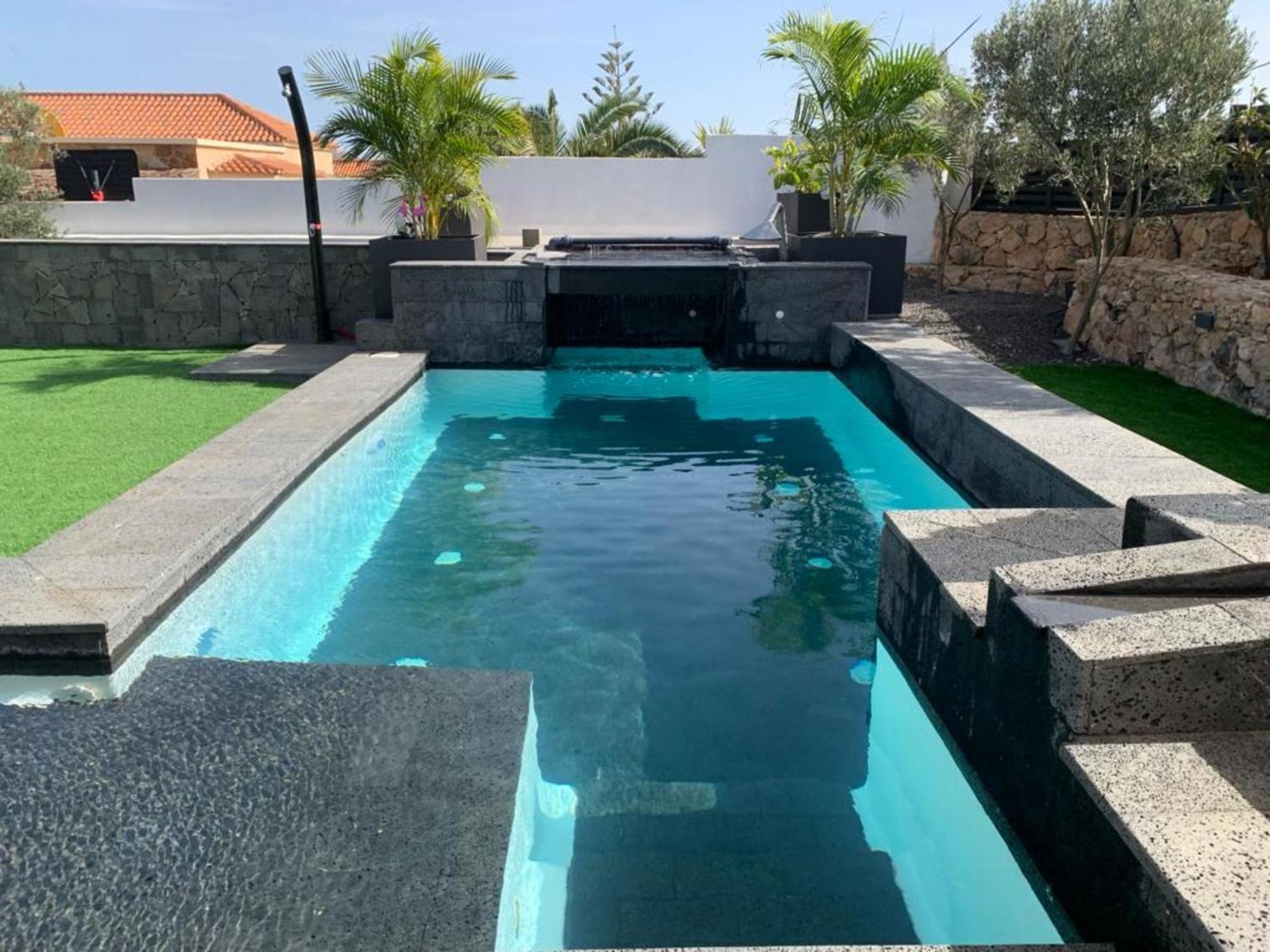 Laian Branded Residensed Triquivijate
