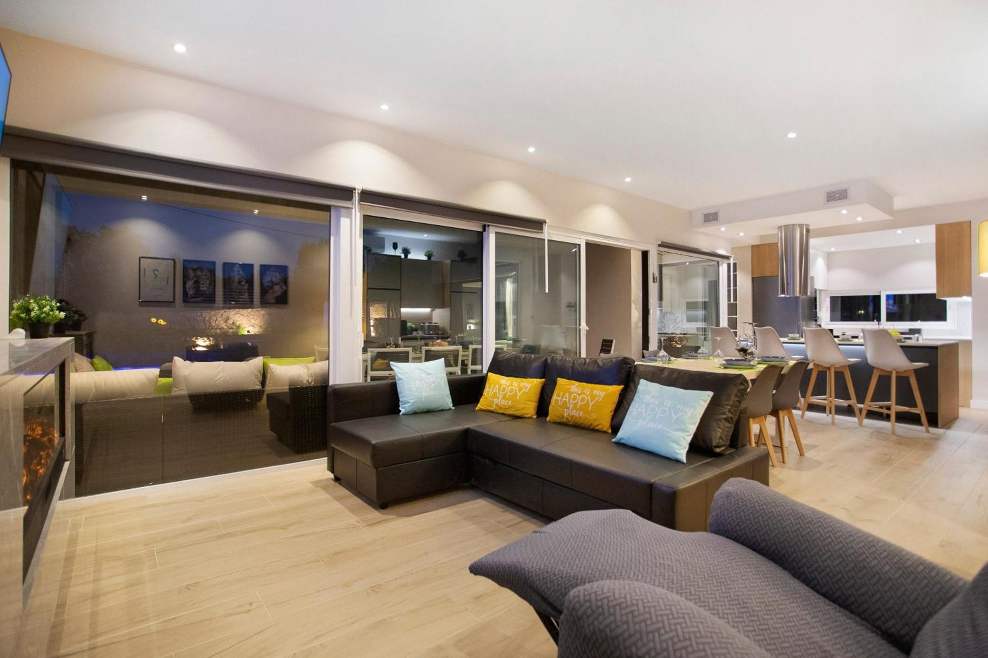 Laian Branded Residensed * Triquivijate