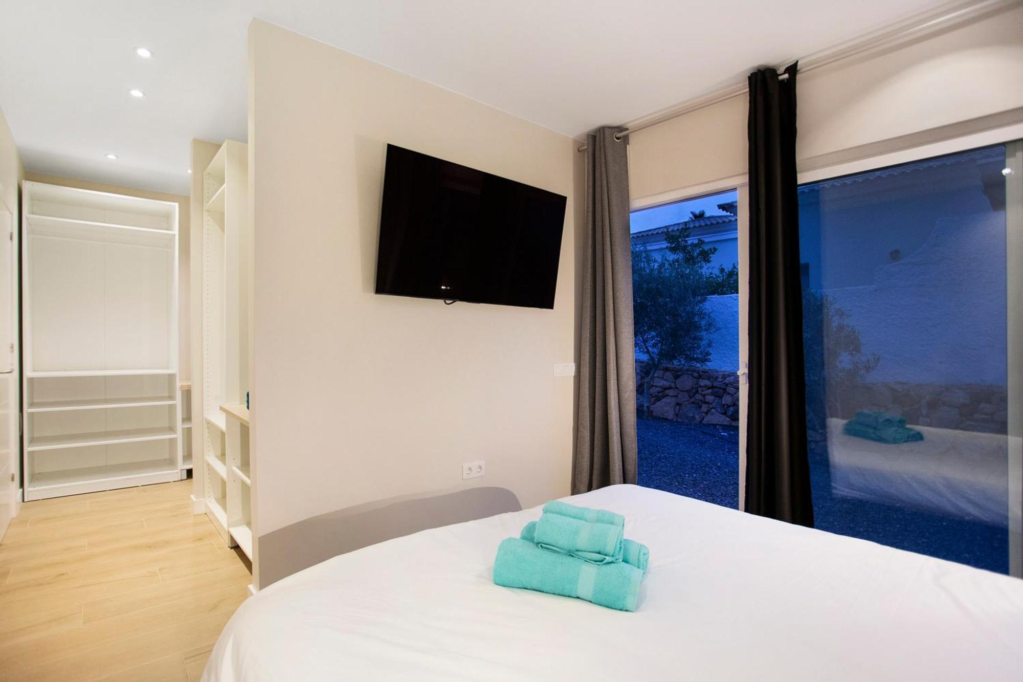 Laian Branded Residensed Holiday home Triquivijate
